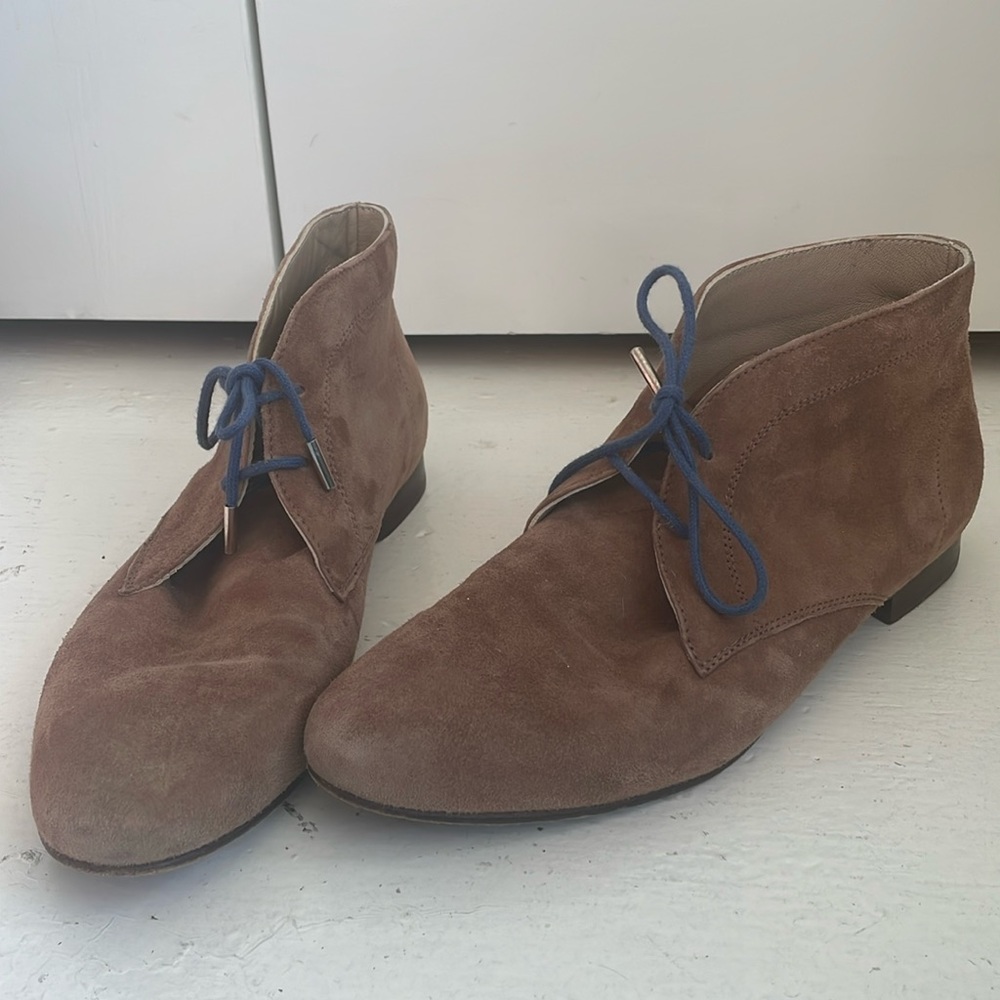 Beautiful suede Massimo Dutti boots size 39 (size 8).